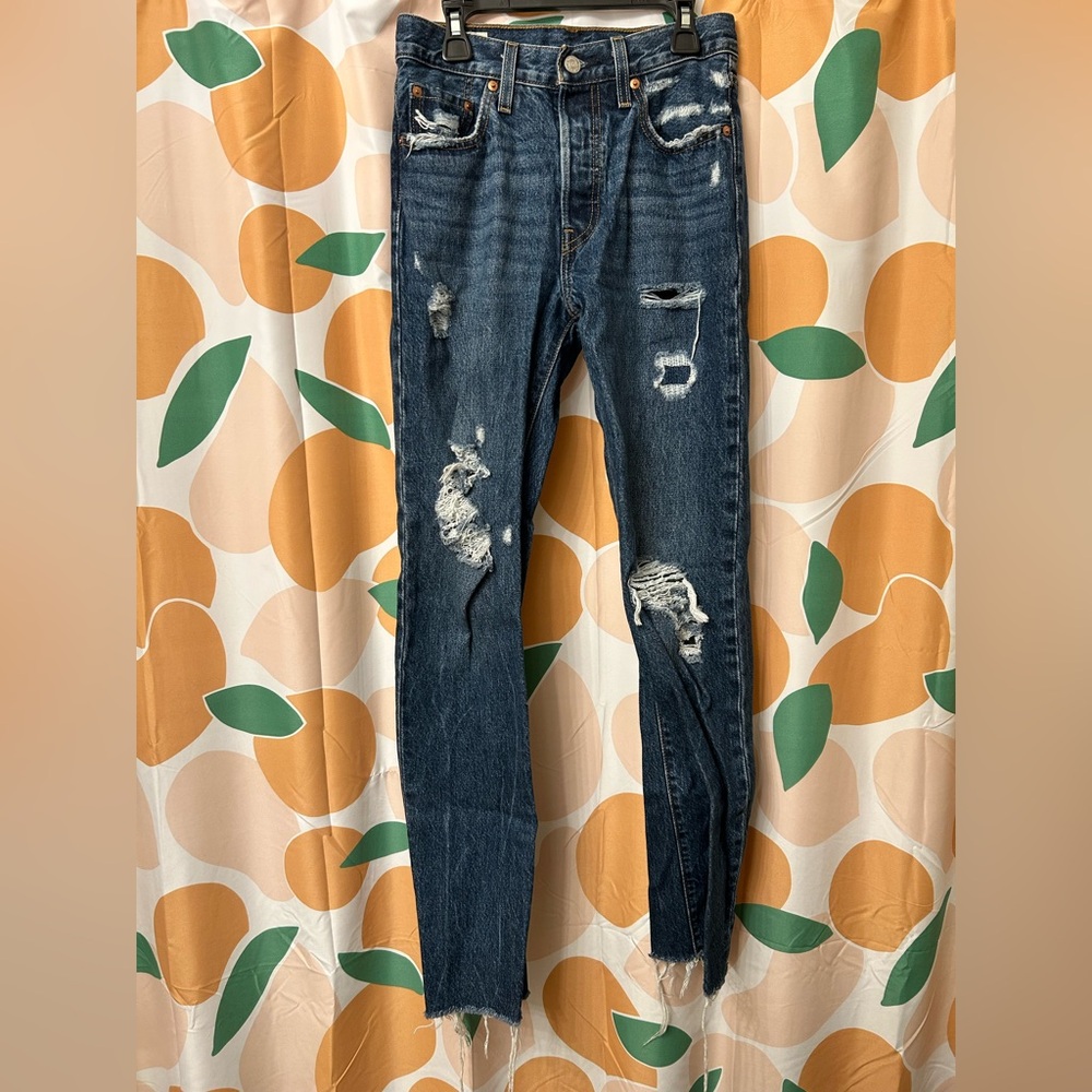 501 Levi’s Women's Distressed Blue Jeans